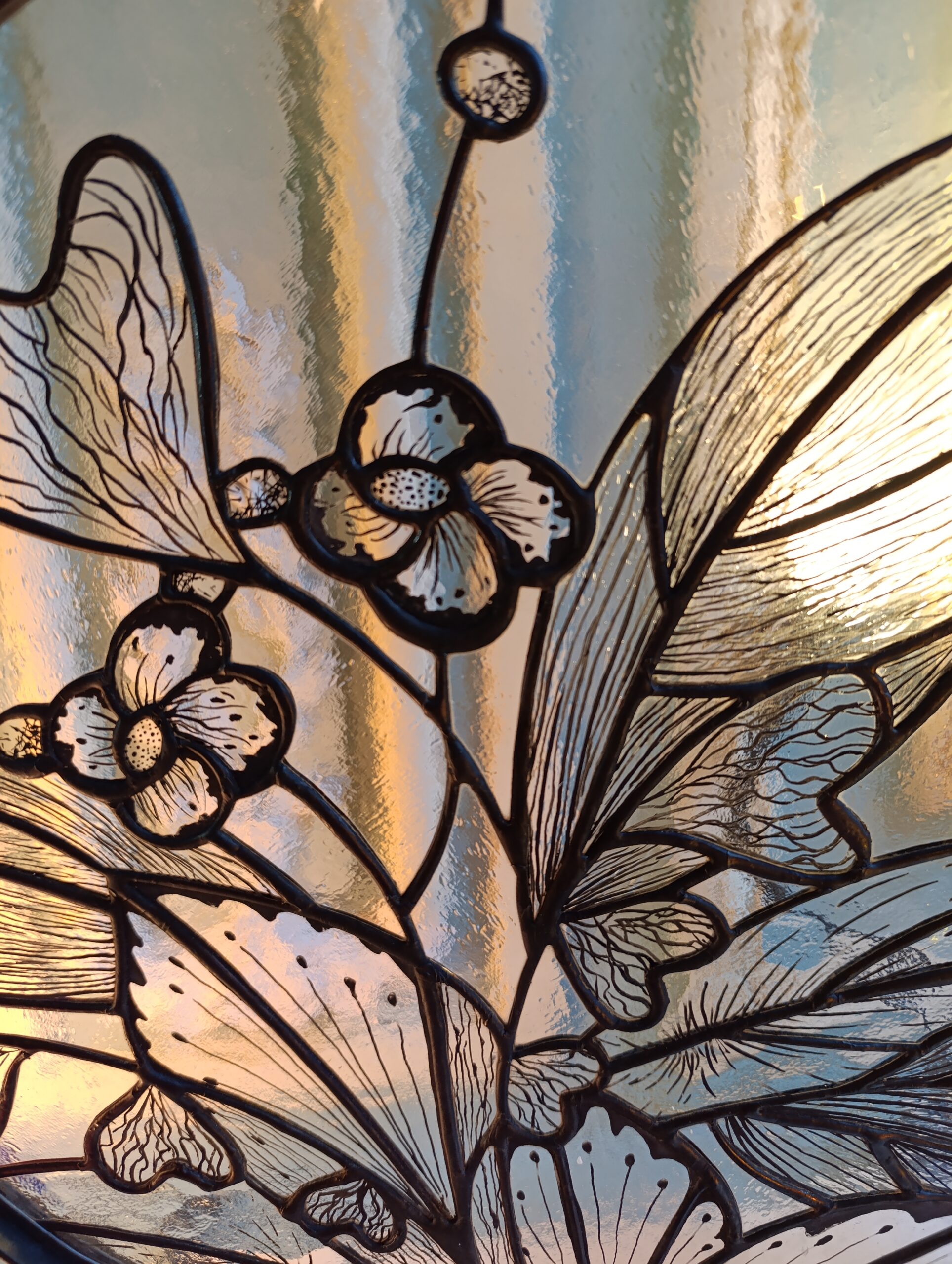 Vitrail rond floral noir et blanc "Les printemps" – Image 2